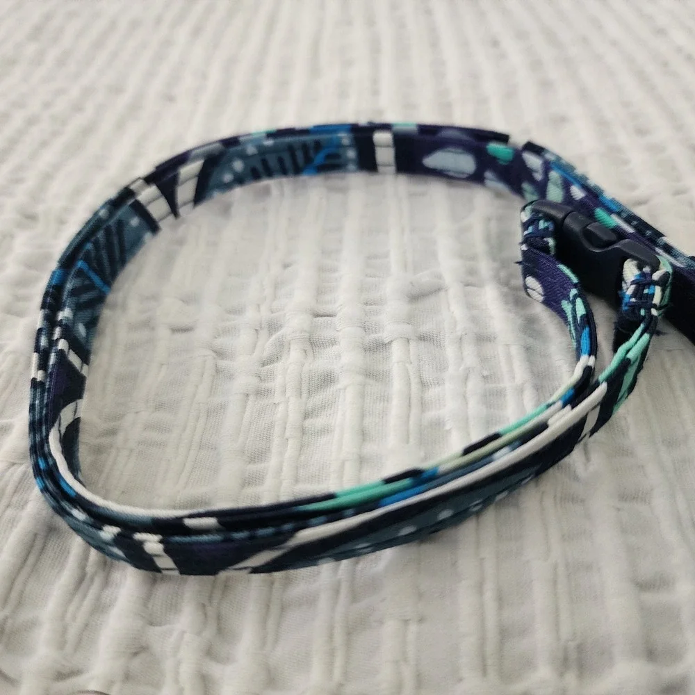 Vera Bradley Blue Island Medallion Breakaway Lanyard ID Key Holder 15972-U60 NEW